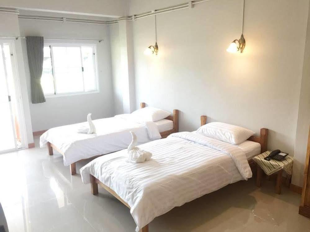 Baan Bangrak Residence Trang Exterior foto