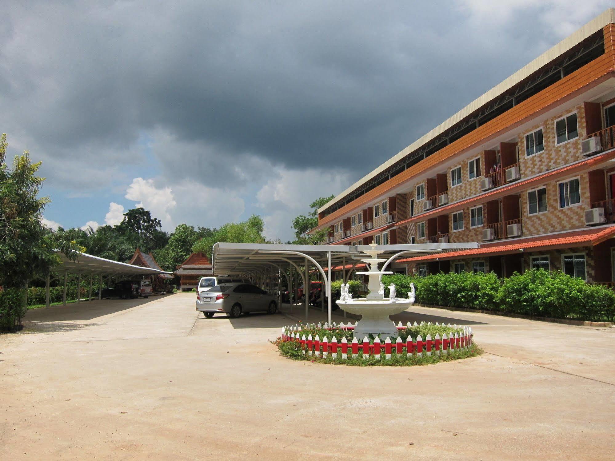 Baan Bangrak Residence Trang Exterior foto